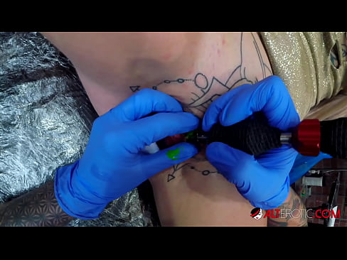 ❤️ Fìor tattooed hottie Sully Savage fhuair tattoo air a clitoris ❤️❌  Bhidio gnè  aig gd.sexarxiv.ru ❌️